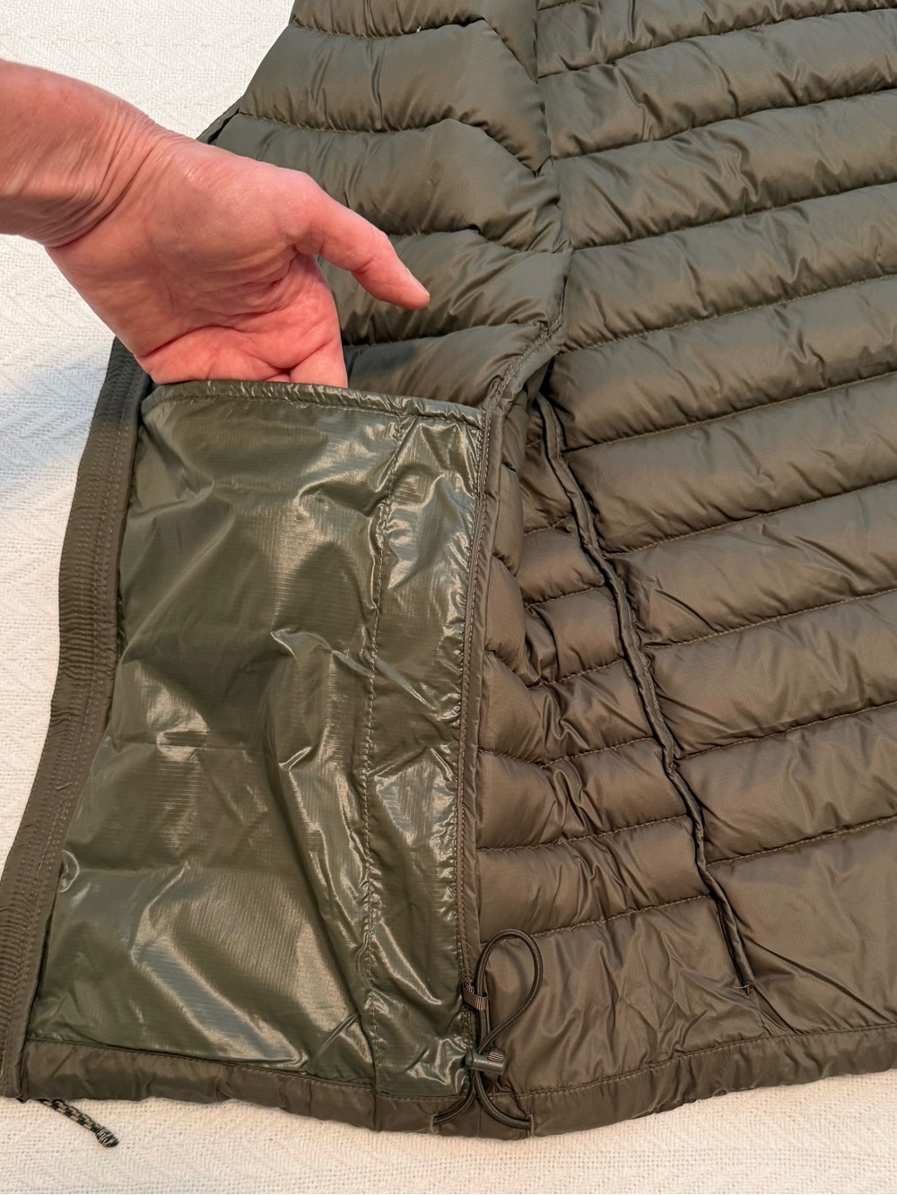 Patagonia Down Sweater Vest - Picture 6 of 16